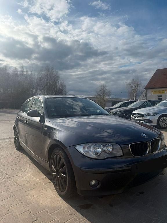 Gebraucht BMW 118 129 PS (94 kW) 2004 Schwarz Kleinwagen
