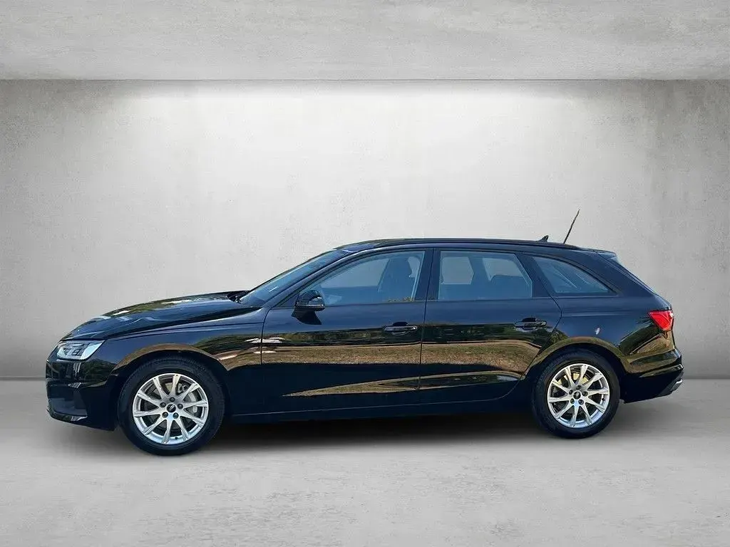 Gebraucht Audi A4 Sport 204 PS (150 kW) 2024 Brillantschwarz Kombi