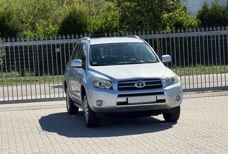 Silber Gebraucht 2007 Toyota RAV4 Sol SUV | 3.499 € (Guter Preis) - Bild 1/4