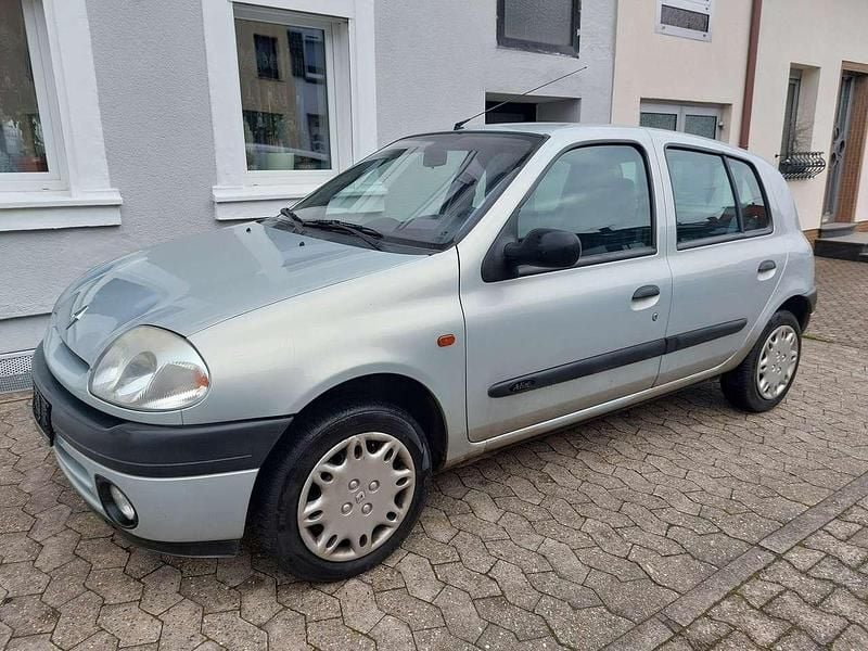 Other Gebraucht 2000 Renault Clio II Limousine | 1.650 € (Fairer Preis) - Bild 1/4