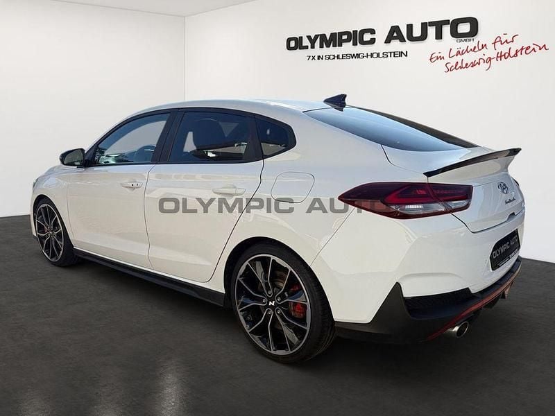 Gebraucht Hyundai i30 275 PS (202 kW) 2019 Polar white / sol Limousine