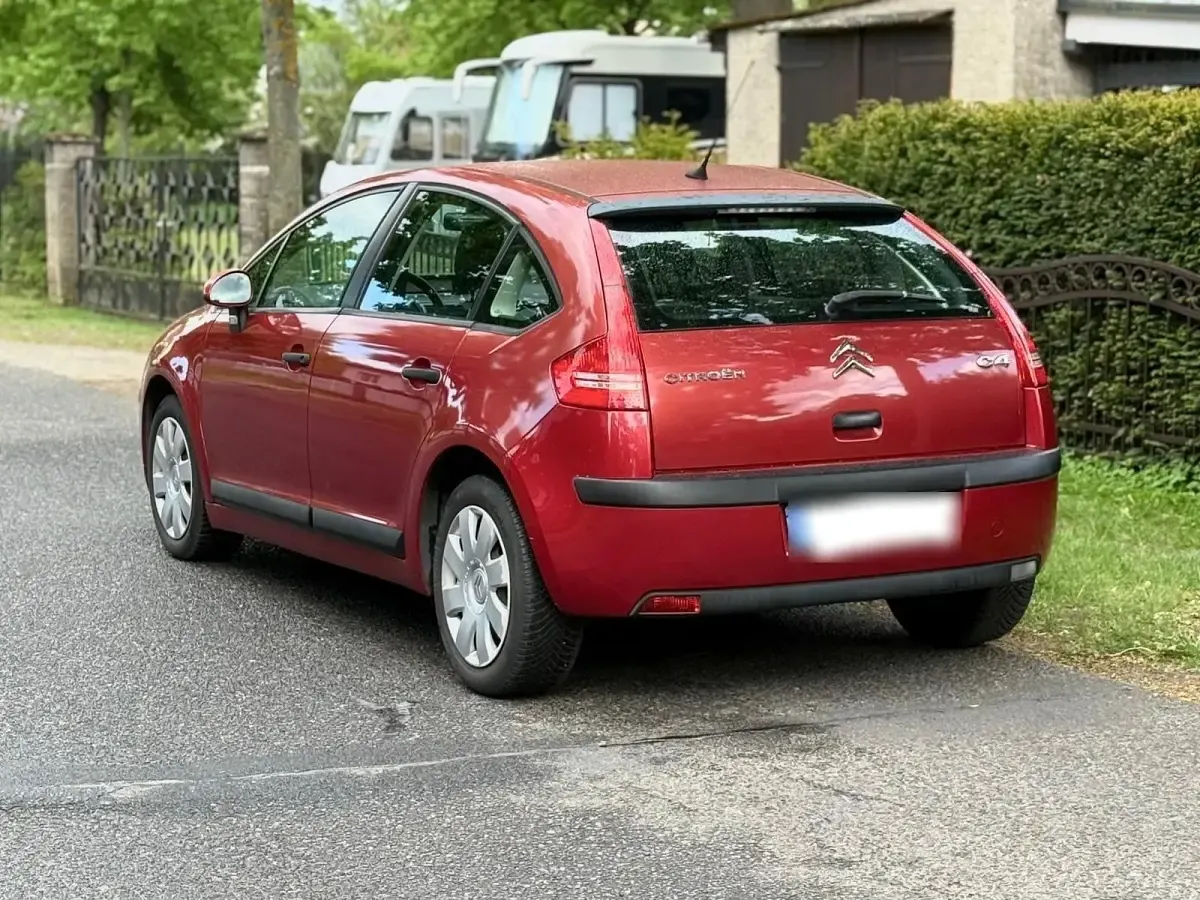 Gebraucht Citroën C4 88 PS (64 kW) 2006 Rot Limousine