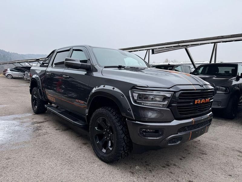 Gebraucht Dodge Ram 401 PS (294 kW) 2022 Grau Pickup