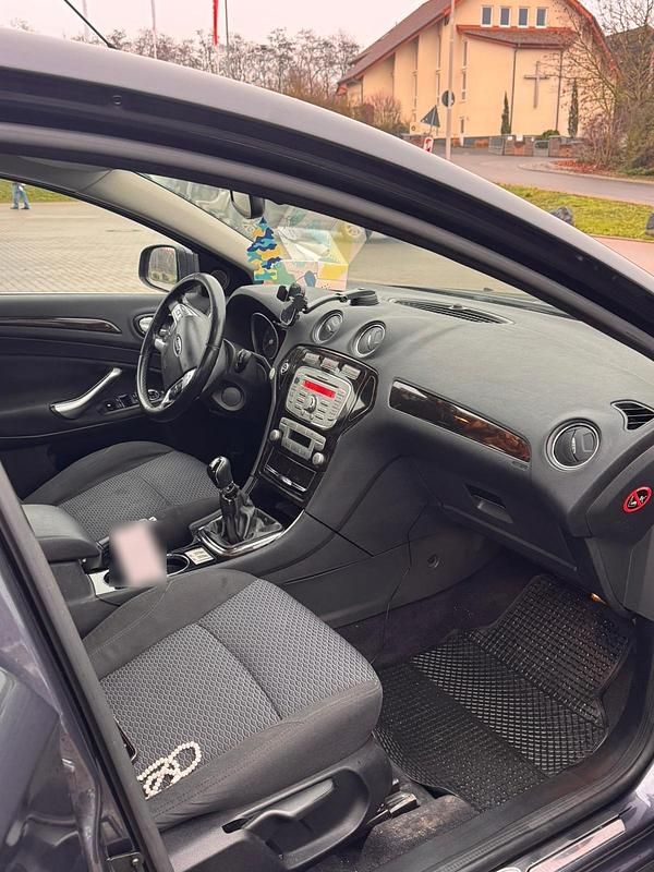 Gebraucht Ford Mondeo 145 PS (106 kW) 2009 Blau Limousine