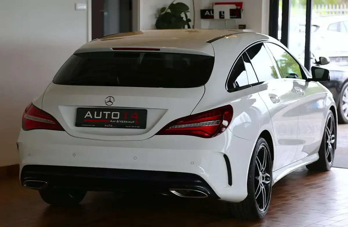 Gebraucht Mercedes CLA200 AMG 156 PS (114 kW) 2019 Polarweiss  unilack Kombi