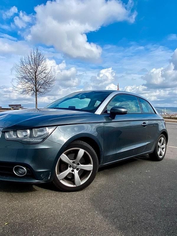 Gebraucht Audi A1 120 PS (88 kW) 2010 Grau Kleinwagen