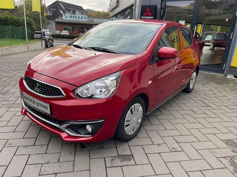 Amarena rot Gebraucht 2017 Mitsubishi Space Star Edition Limousine | 7.690 € - Bild 1/4