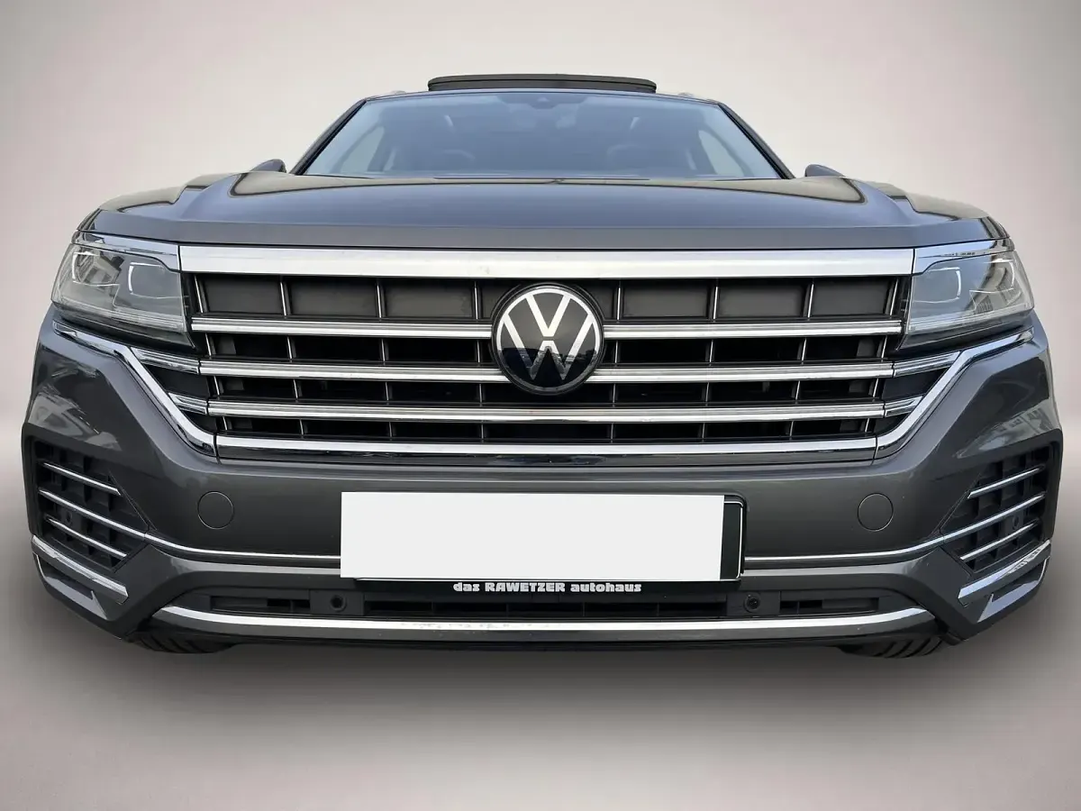 Gebraucht VW Touareg Elegance 286 PS (210 kW) 2022 Manufacturer SUV