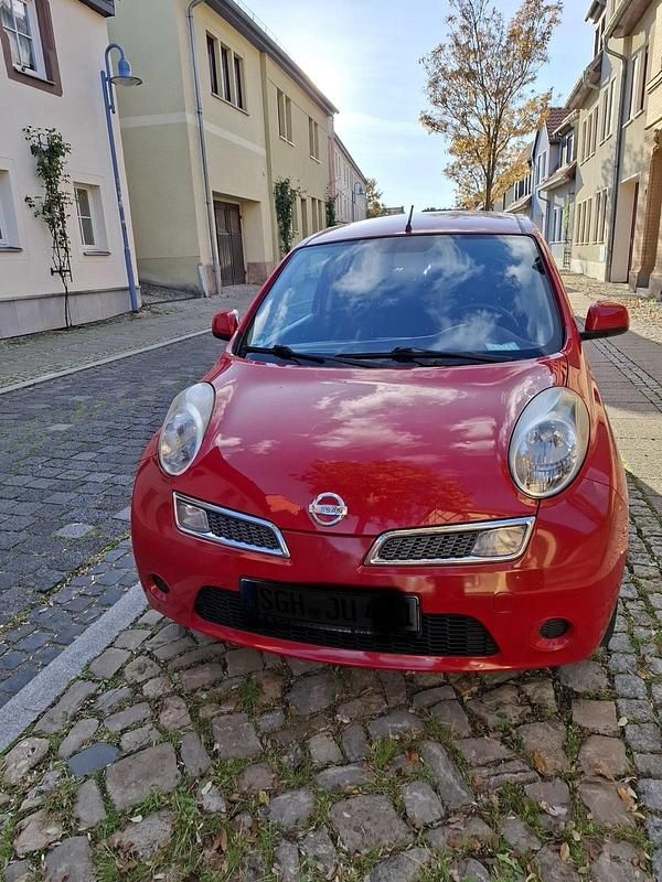 Rot Gebraucht 2010 Nissan Micra Limousine | 2.500 € (Fairer Preis) - Bild 1/4