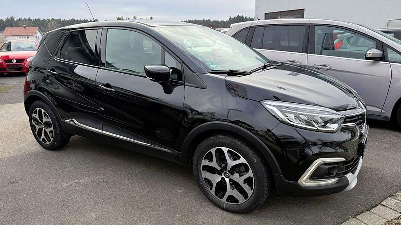 Używany Renault Captur Collection 150 KM (110 kW) 2019 Czarny SUV