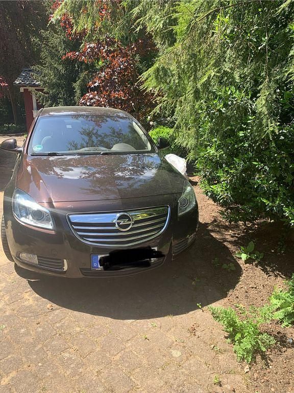 Gebraucht Opel Insignia 131 PS (96 kW) 2011 Braun Limousine