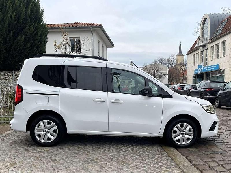 Gebraucht Renault Kangoo Techno 131 PS (96 kW) 2023 Mineral weiss Van / Kleinbus
