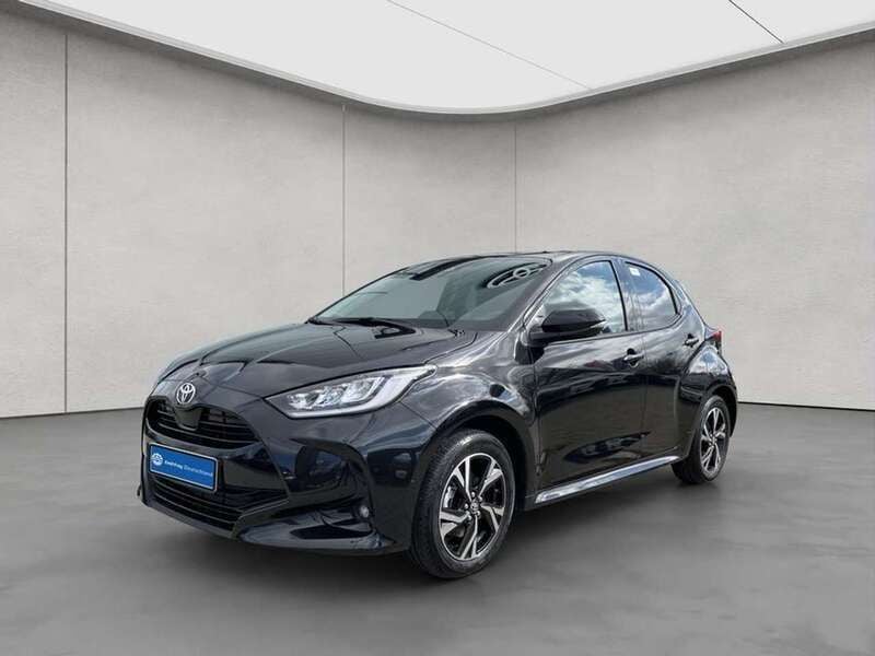 Schwarz Neu 2025 Toyota Yaris Comfort Limousine | 24.690 € (Superpreis) - Bild 1/4