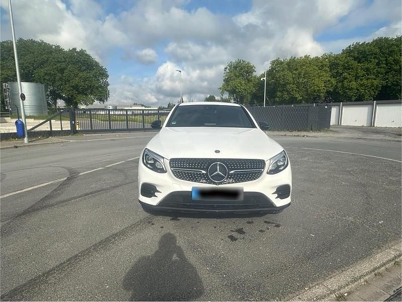 Gebraucht Mercedes GLC220 AMG 170 PS (125 kW) 2017 Weiß Coupé