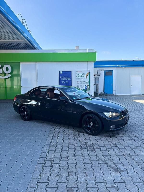 Schwarz Gebraucht 2008 BMW 320 Cabriolet Cabrio | 6.899 € (Guter Preis) - Bild 1/4