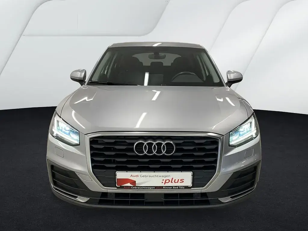 Gebraucht Audi Q2 Design 150 PS (110 kW) 2019 Florettsilber metallic SUV