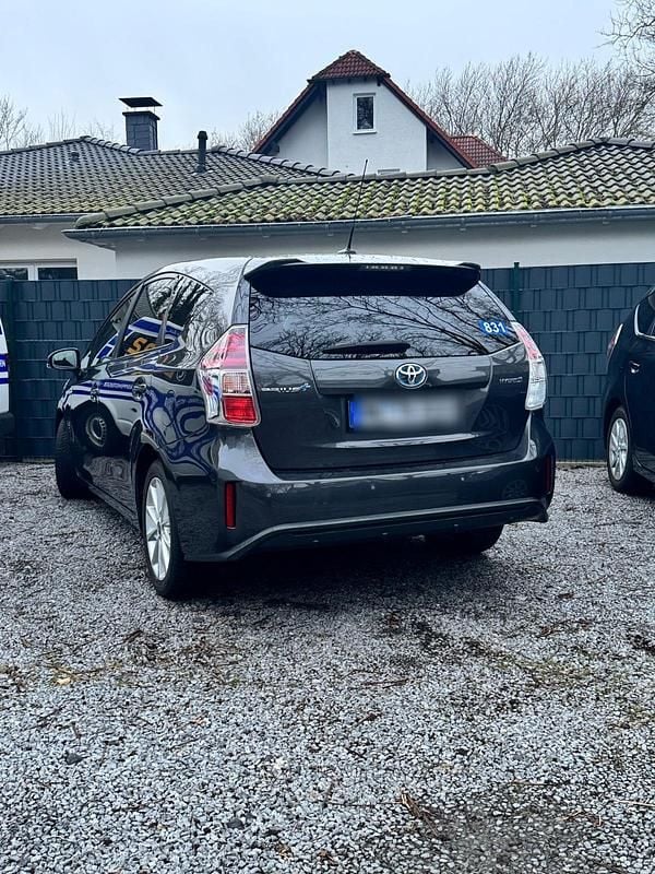 Gebraucht Toyota Prius+ Plus 136 PS (100 kW) 2021 Grau Van / Kleinbus