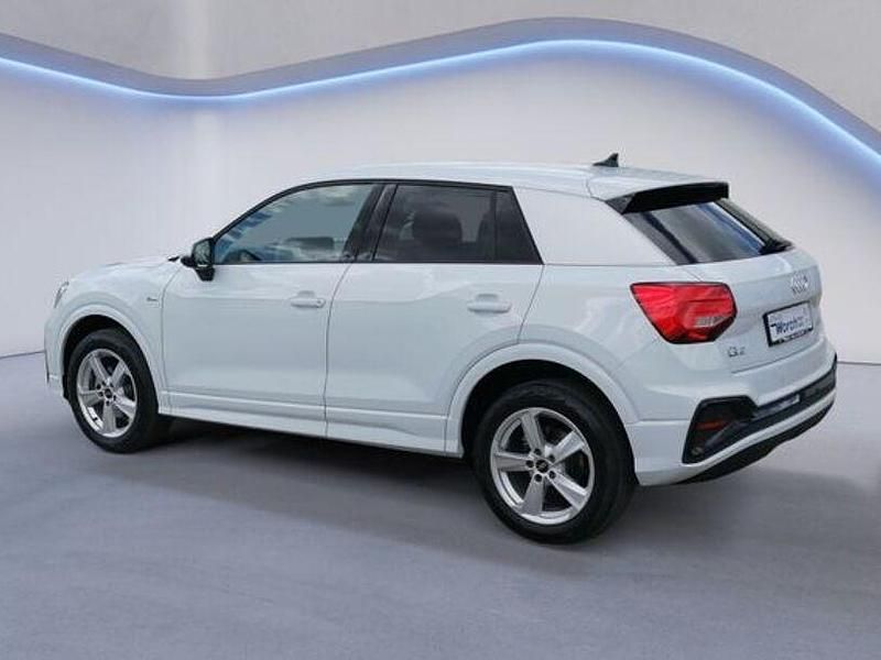 Gebraucht Audi Q2 S-Line 150 PS (110 kW) 2024 Gletscherweiß metallic SUV