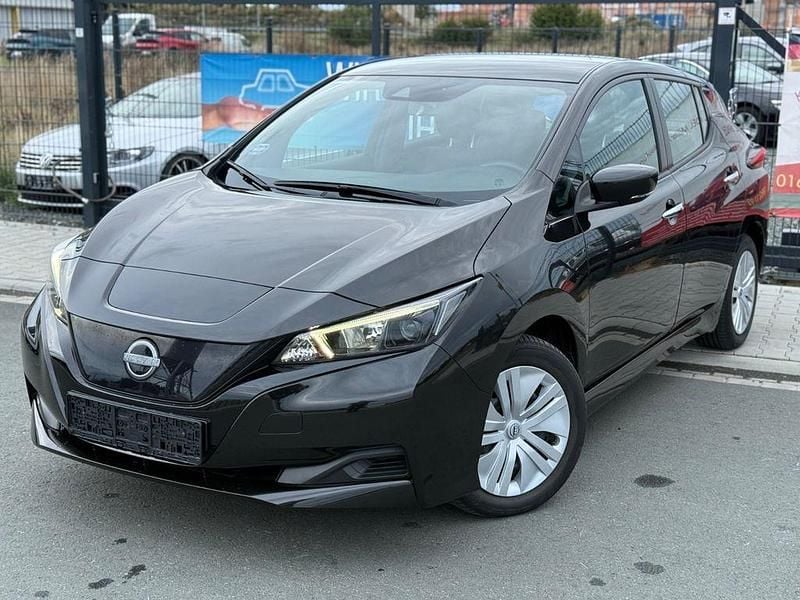 Gebraucht Nissan Leaf Basis 110 kW (150 PS) 2022 Schwarz Kleinwagen
