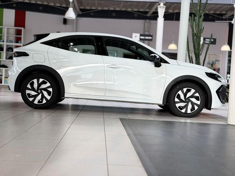 Neu Renault Clio V Evolution 114 PS (83 kW) 2026 Weiß Limousine