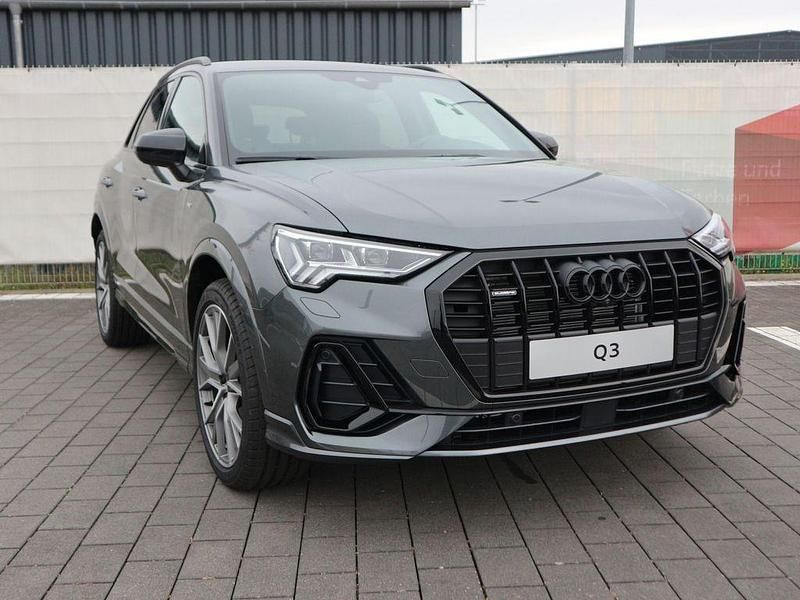 Gebraucht Audi Q3 S-Line 193 PS (141 kW) 2025 Mythosschwarz metallic SUV