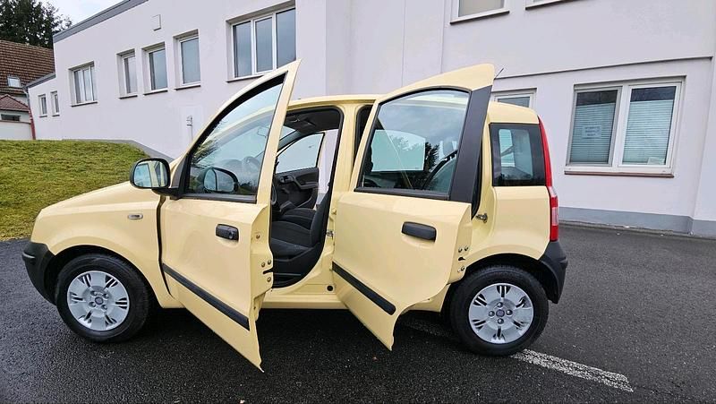 Gebraucht Fiat Panda 60 PS (44 kW) 2009 Gelb Kleinwagen