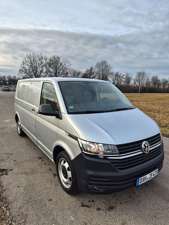 Gebraucht VW Transporter 150 PS (110 kW) 2021 Silber Van