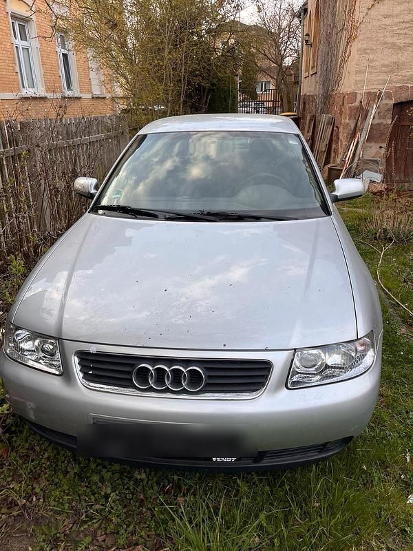 Silber Gebraucht 2003 Audi A3 Kleinwagen | 700 € - Bild 1/3