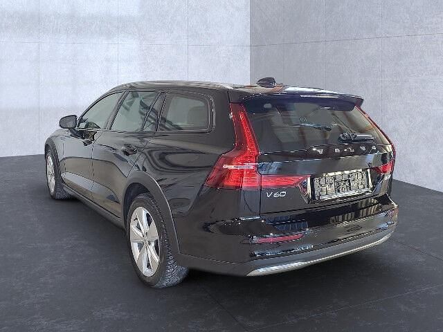 Gebraucht Volvo V60 CC Plus 197 PS (144 kW) 2022 Schwarz Kombi