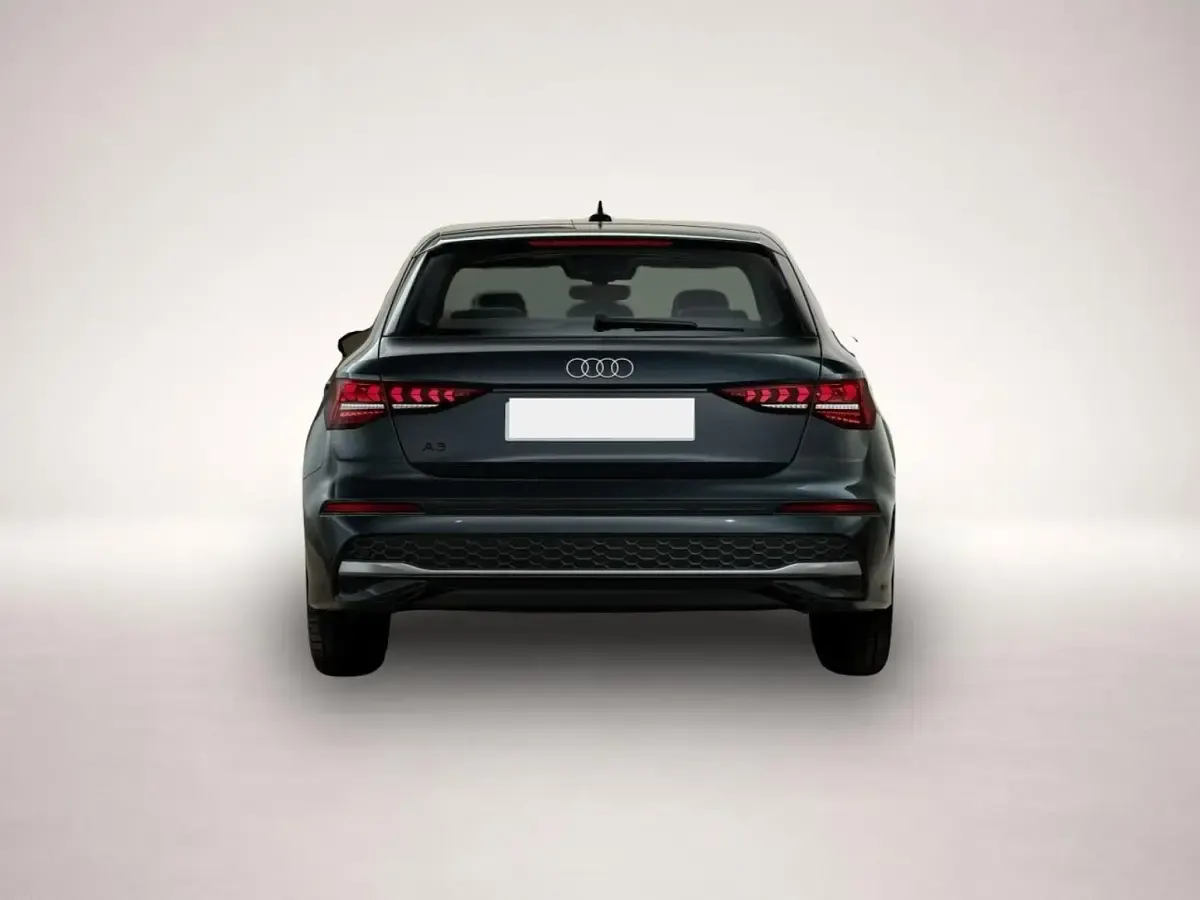 Neu Audi A3 Comfort 116 PS (85 kW) 2026 Manufacturer Limousine