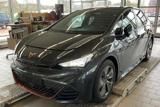Second-hand Cupra Born 150 kW (204 CP) 2023 Gri Hatchback