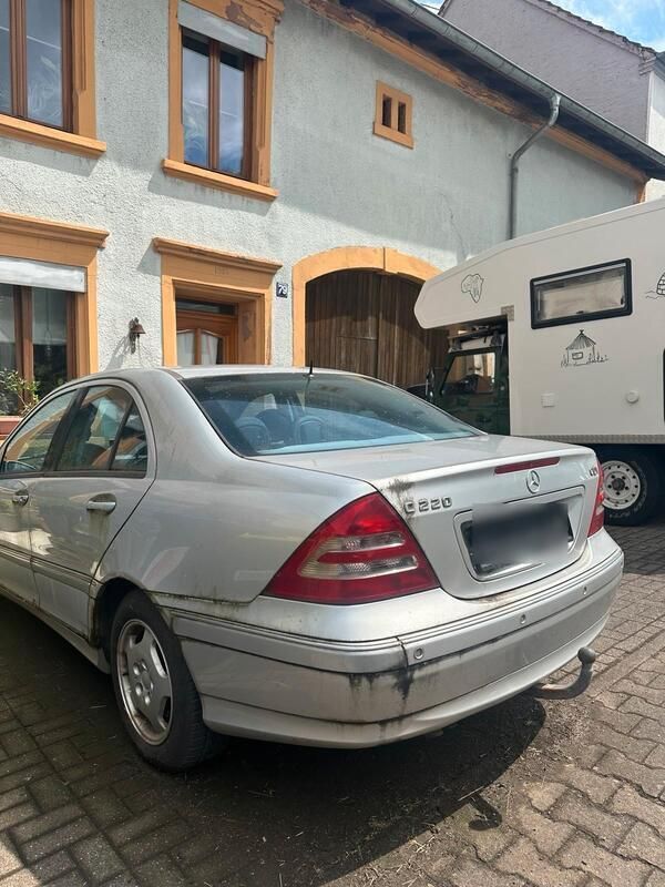 Silber Gebraucht 2001 Mercedes C220 AMG Limousine | 1.850 € (Superpreis) - Bild 1/4
