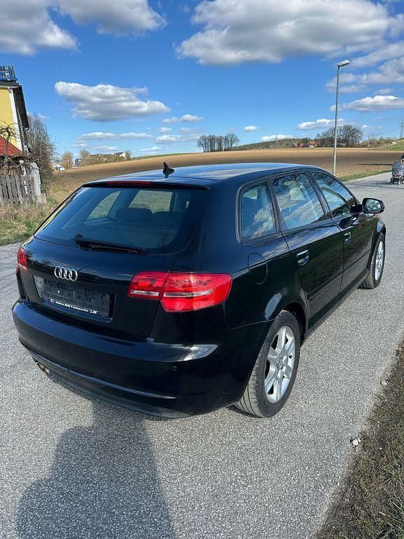 Gebraucht Audi A3 Ambiente 125 PS (91 kW) 2011 Schwarz Kleinwagen