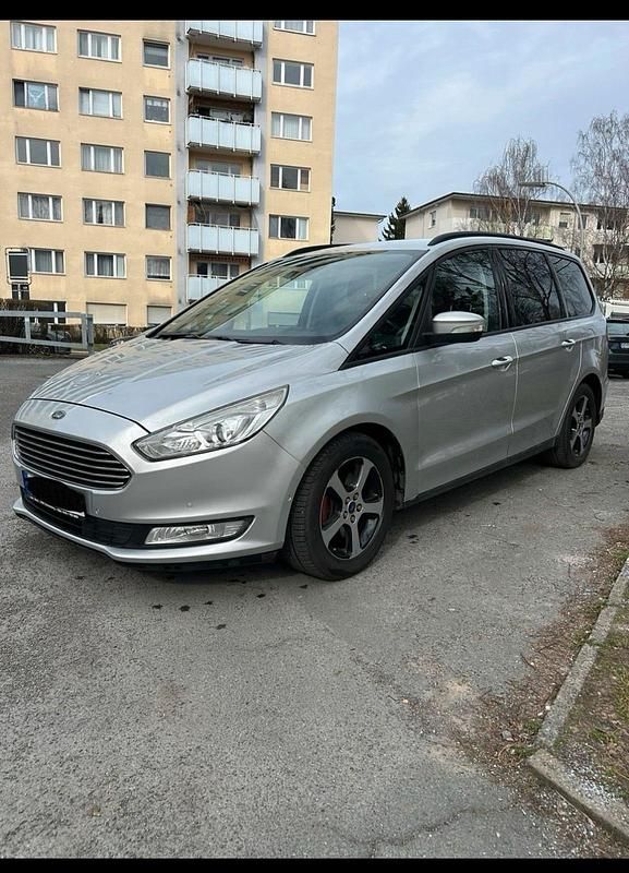 Gebraucht Ford Galaxy 150 PS (110 kW) 2016 Silber Van / Kleinbus