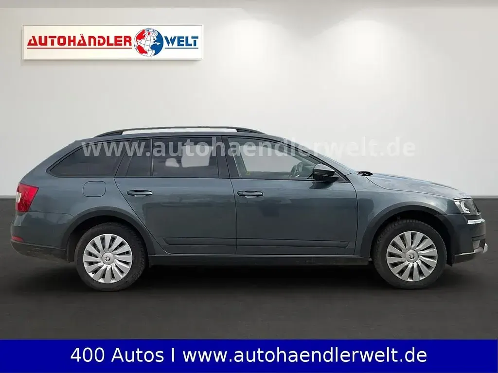 Gebraucht Skoda Octavia Scout 4x4 184 PS (135 kW) 2015 Silber Kombi