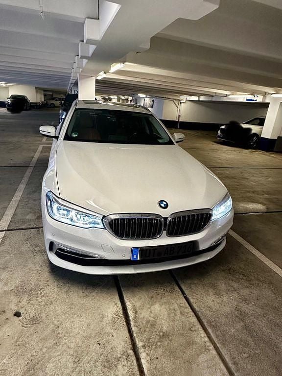 Gebraucht BMW 540 340 PS (250 kW) 2017 Weiß Kombi