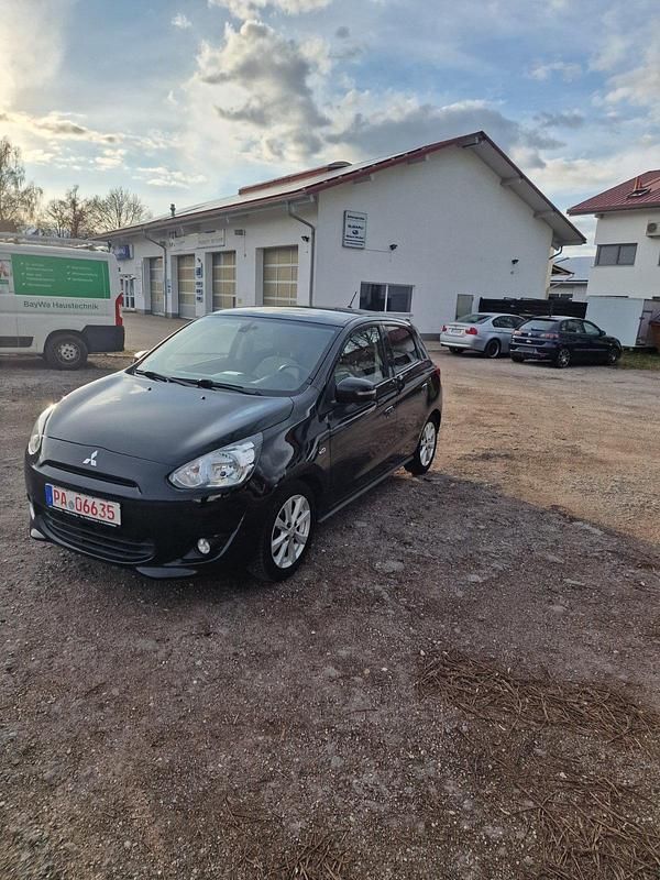 Second-hand Mitsubishi Space Star Top 80 CP (58 kW) 2014 Negru Monovolum