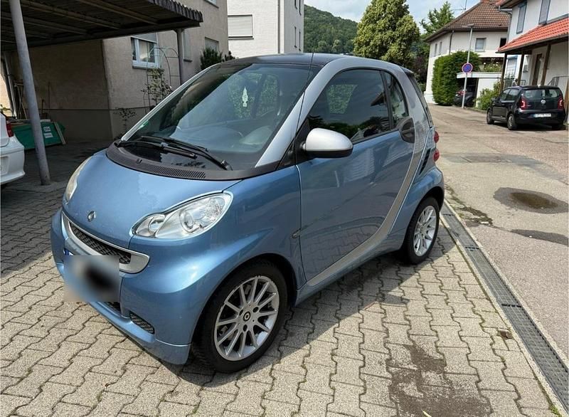 Blau Gebraucht 2011 Smart ForTwo Coupé Passion Kleinwagen | 2.900 € (Guter Preis) - Bild 1/4