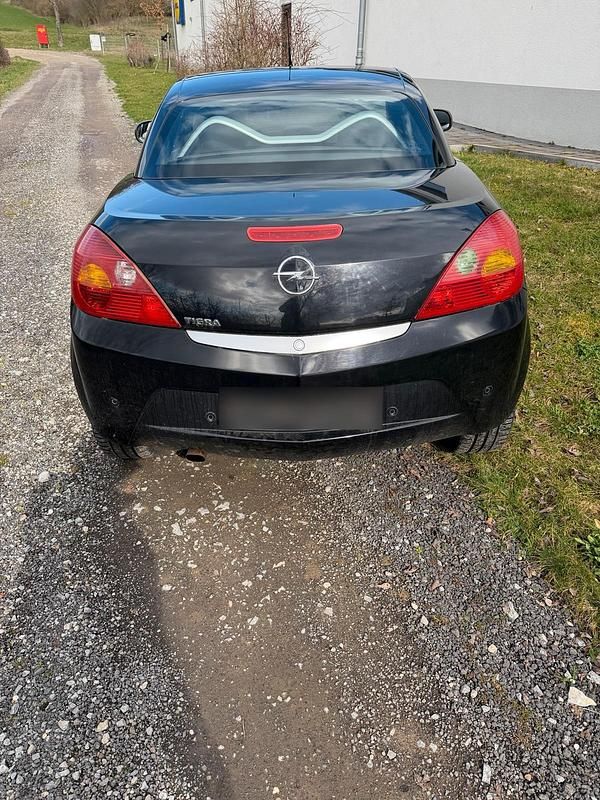 Gebraucht Opel Tigra 90 PS (66 kW) 2009 Schwarz Cabrio