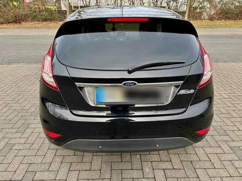 Gebraucht Ford Fiesta Titanium 95 PS (69 kW) 2016 Schwarz Kleinwagen