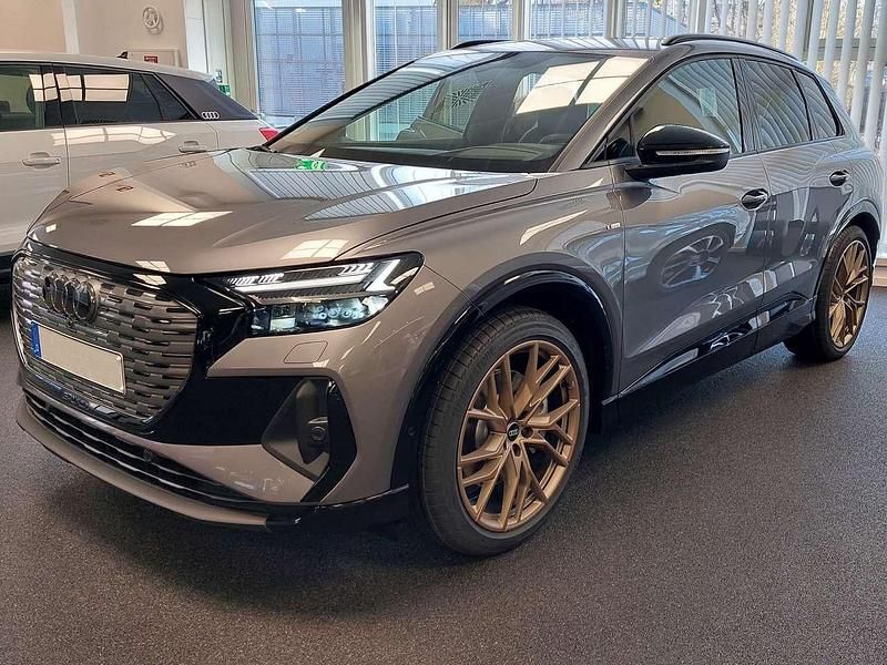 Grau Gebraucht 2023 Audi Q4 e-tron Ambiente SUV | 38.950 € (Fairer Preis) - Bild 1/4