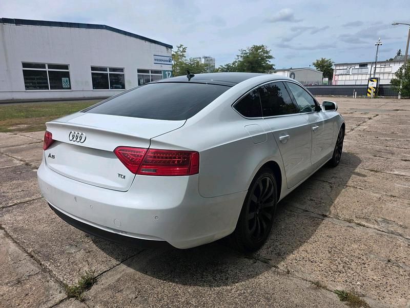 Gebraucht Audi A5 Sportback 179 PS (131 kW) 2015 Weiß Kleinwagen
