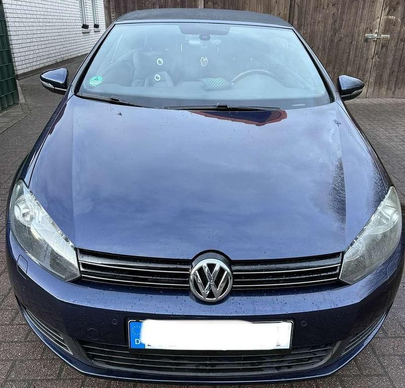 Gebraucht VW Golf Cabriolet Basis 105 PS (77 kW) 2014 Blau Cabrio
