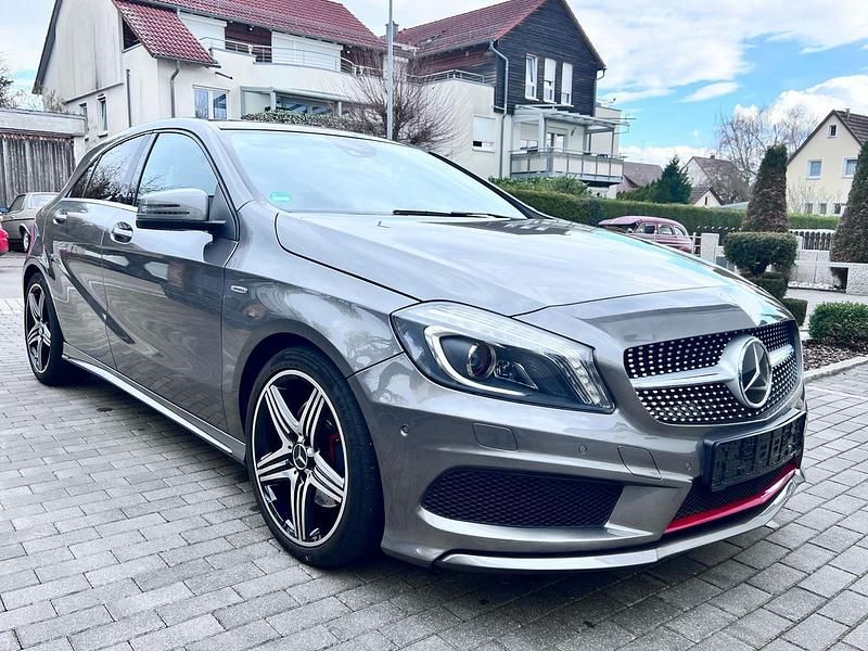 Gebraucht Mercedes A250 AMG line 211 PS (155 kW) 2013 Grau Limousine