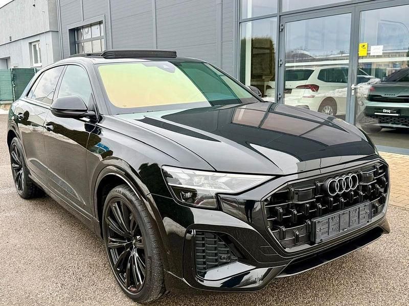 Gebraucht Audi Q8 S-Line 286 PS (210 kW) 2024 Schwarz SUV