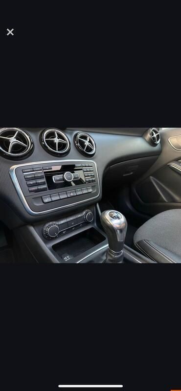 Grau Gebraucht 2012 Mercedes 180 Style Limousine | 10.999 € (Fairer Preis) - Bild 1/4