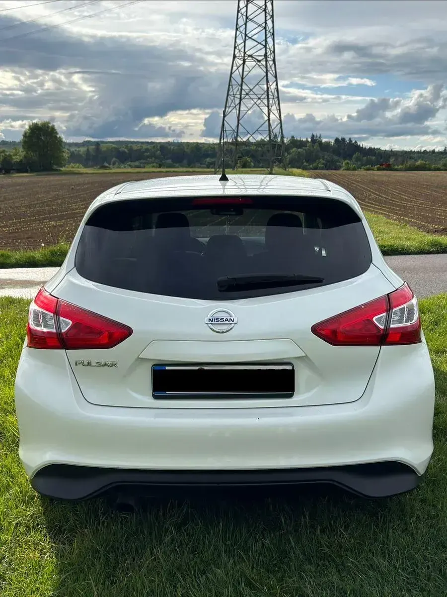 Gebraucht Nissan Pulsar N-Connecta 190 PS (139 kW) 2016 Weiß Kleinwagen