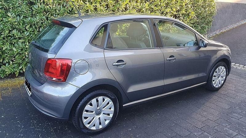 Gebraucht VW Polo Comfortline 86 PS (63 kW) 2011 Grau Kleinwagen