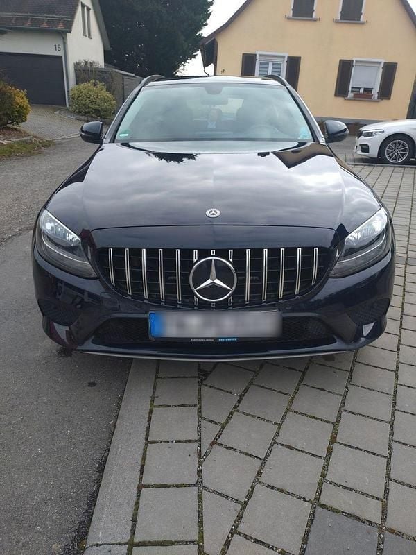Blau Gebraucht 2018 Mercedes C200 Kombi | 20.400 € (Guter Preis) - Bild 1/4