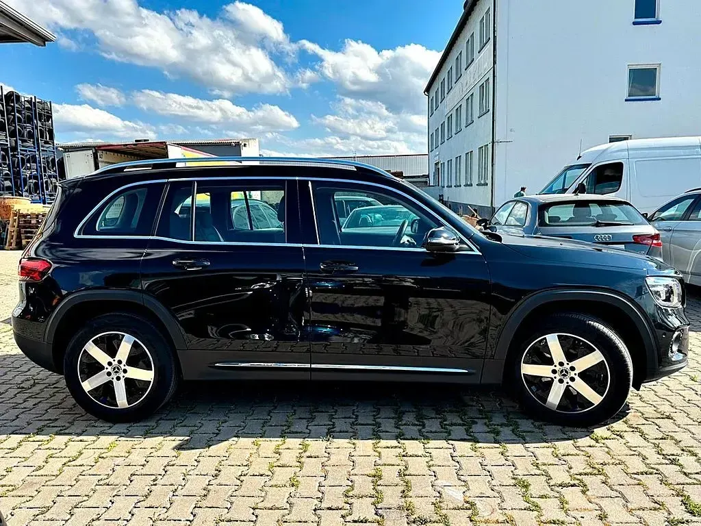 Gebraucht Mercedes GLB200 Progressive 150 PS (110 kW) 2022 Schwarz SUV